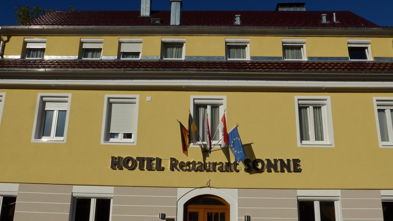 Hotel Sonne Weingarten  Exteriör bild